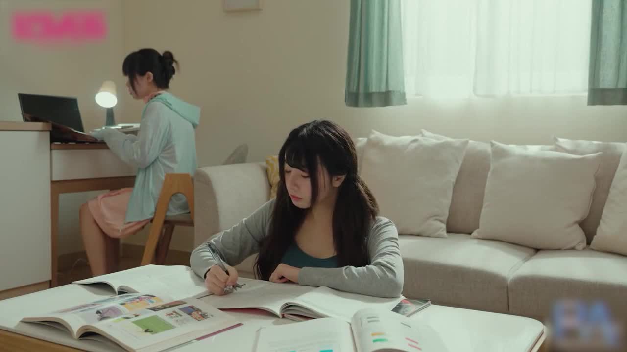 cd 91porn - 禁欲一个月 趁女友不在与她的好友出轨疯狂做爱 乐奈子