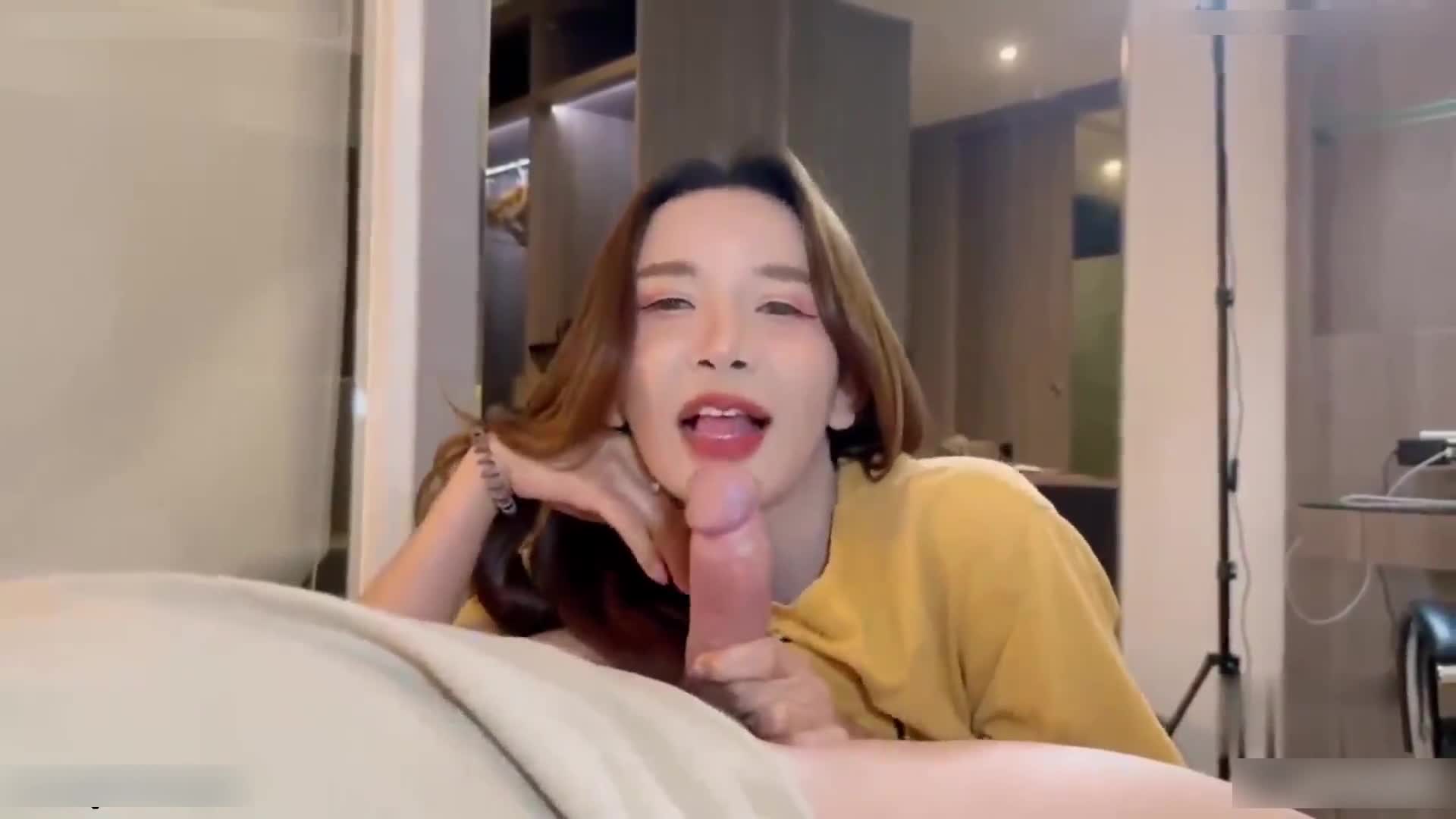 调教人妻 - 酒店约炮号称泰国最骚的女子Mimie身材整得确实不错