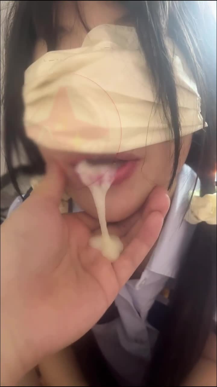 爱爱啦 - 自购新届福利姬-清纯双马尾学妹被扇哭了，口爆吞精在吐出来，给主人当m母狗，被重重扇了好几巴掌