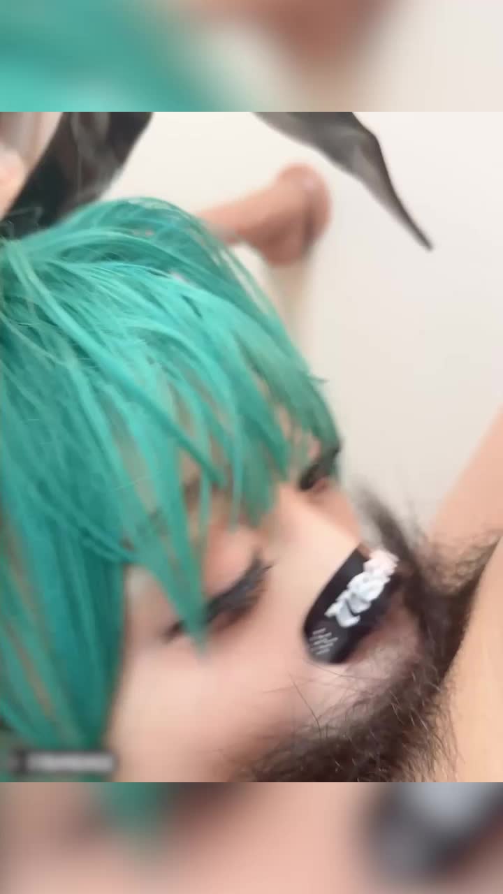 Mature woman approaches for sex - Twitter celebrity [Mr. Xiao Er] - A stunning white tiger schoolgirl, I must have her every day, her face is so youthful!