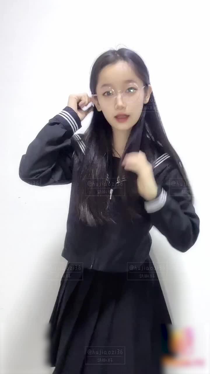 Bị con gái phát hiện phim khiêu dâm - Hạt tiêu, kính mắt, sự tương phản, con đĩ tự sướng