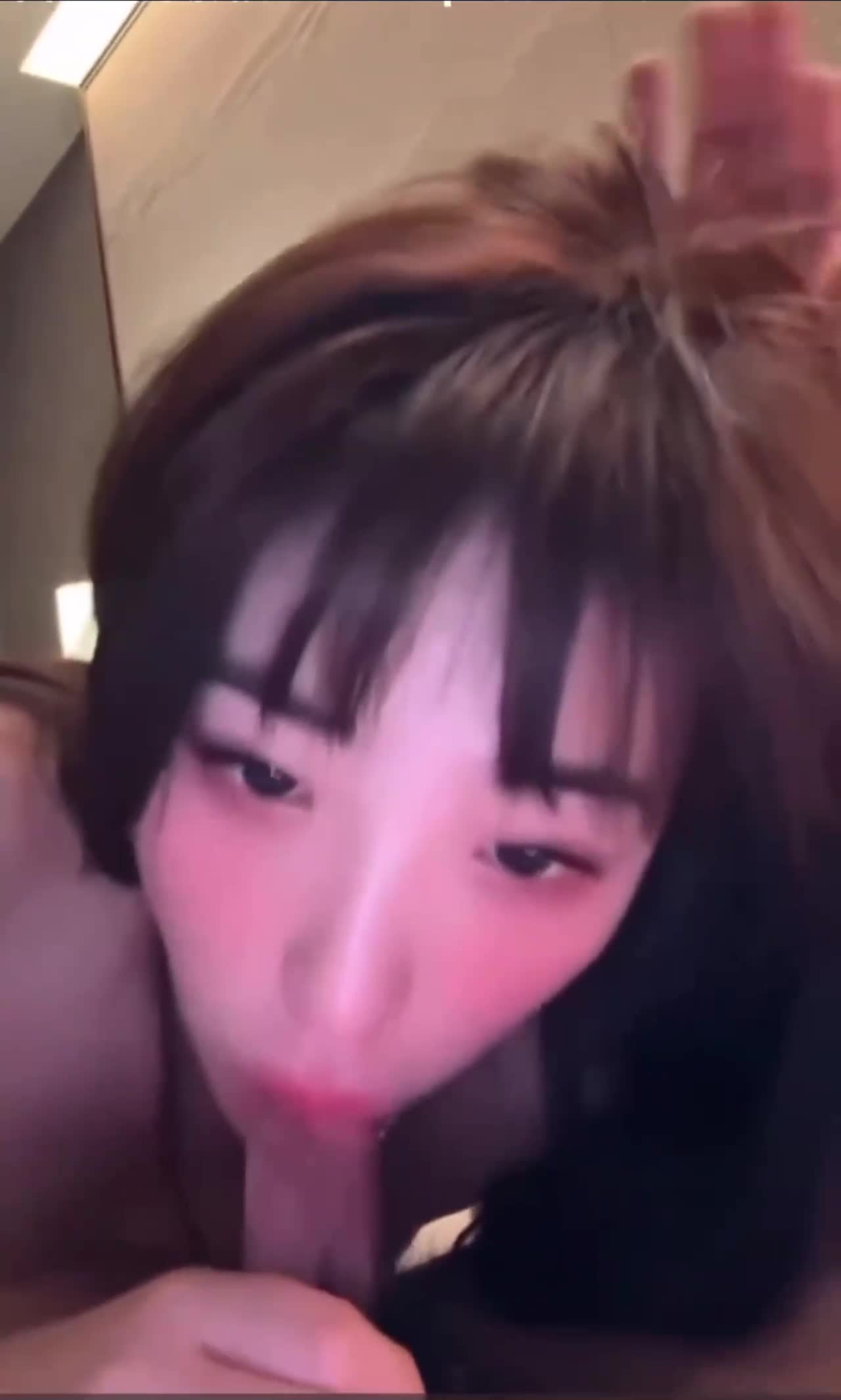 91porn free - 好可爱的萝莉女友 ，深喉口交含龟头