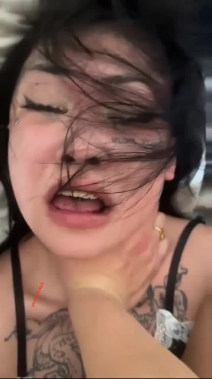 91网 - 纹身骚母狗惨遭性虐待