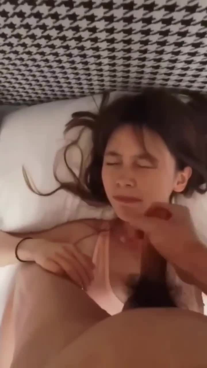 小宝探花视频 - 【清纯学妹】聊了很久的妹子 周末约出来在她学校附近开房 妹子的颜值很高看着这么清纯的脸被颜射太爽了