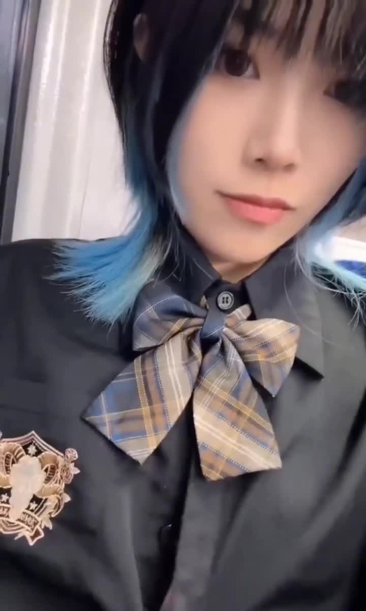 舌吻摸奶 - 【重磅推荐】湖南某理工大学大三反差妹