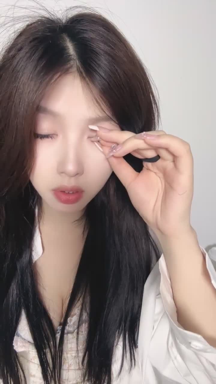 调教人妻 - 航空大学极品女神来了，哇塞太漂亮模特身材~自慰大秀无剪辑这么小逼毛就这么浓厚