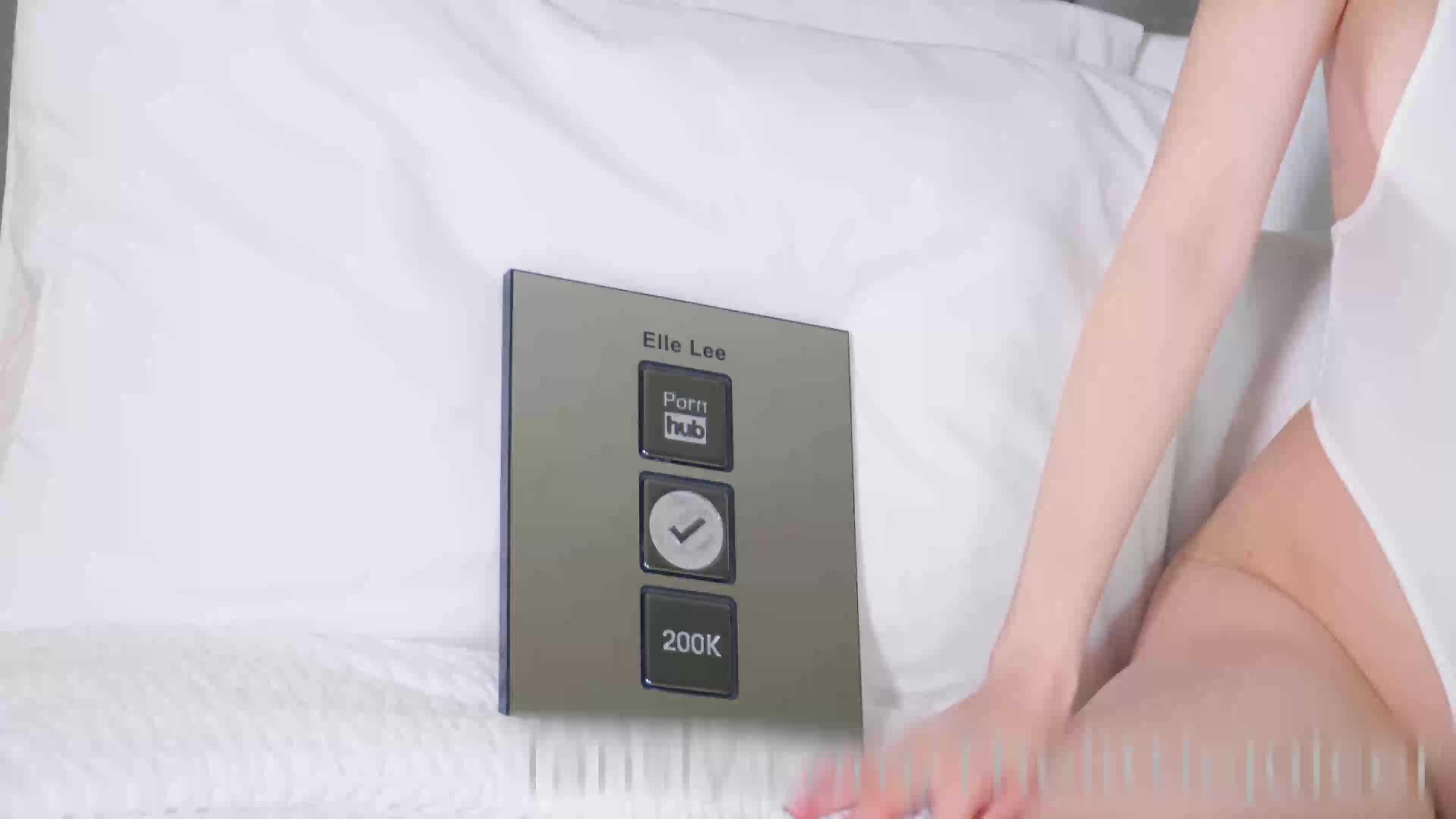 磨豆腐 闺蜜 女同互插 - 巨乳美尻小水水，死库水搭配身材简直极品骚货！