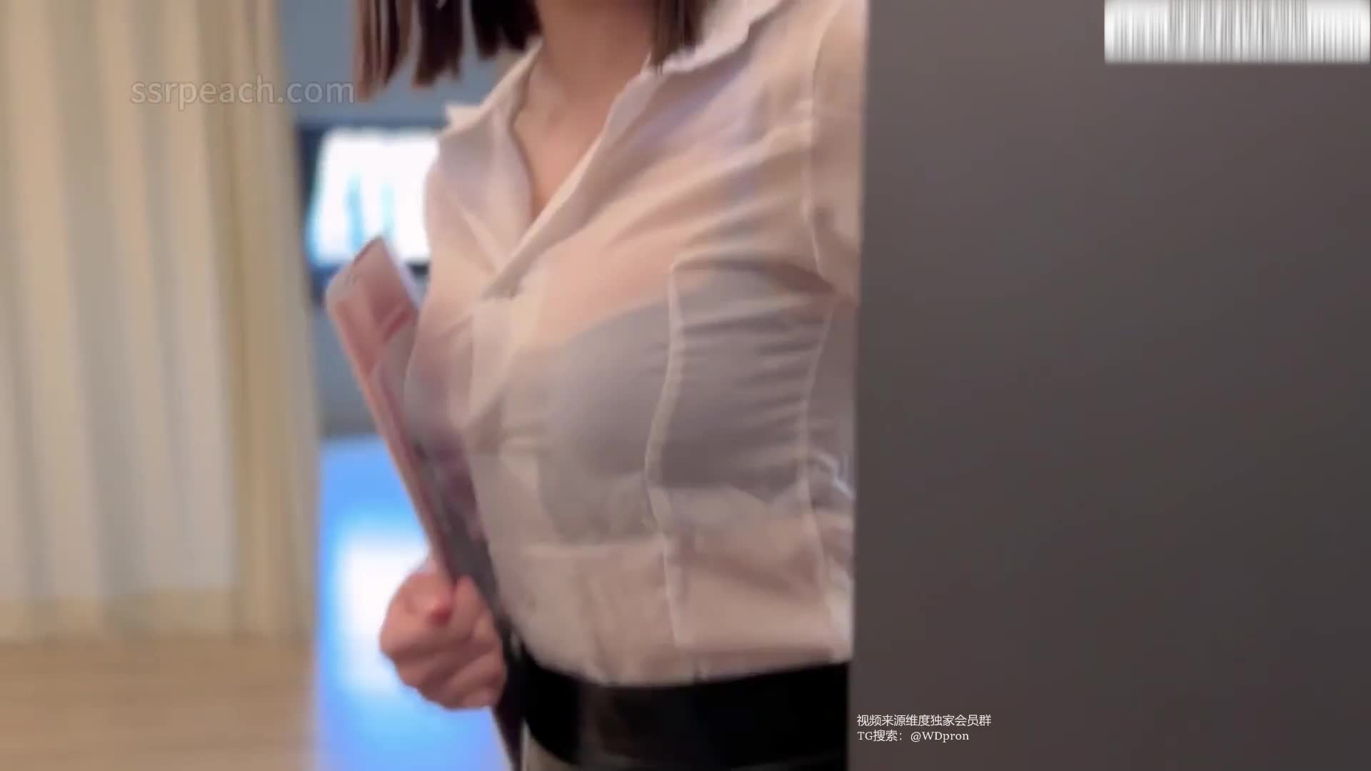 露脸约操极品熟女 - ssrpeach房仲小姐為了成交租屋，不惜一切代價。