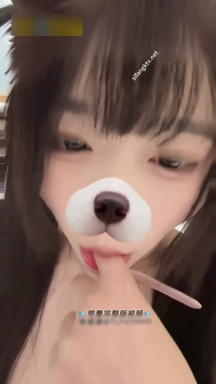 [Сиськи большие и мягкие, киска как сахарная вата, а член твердый, как только вы увидите, как из уретры вытекает моча!