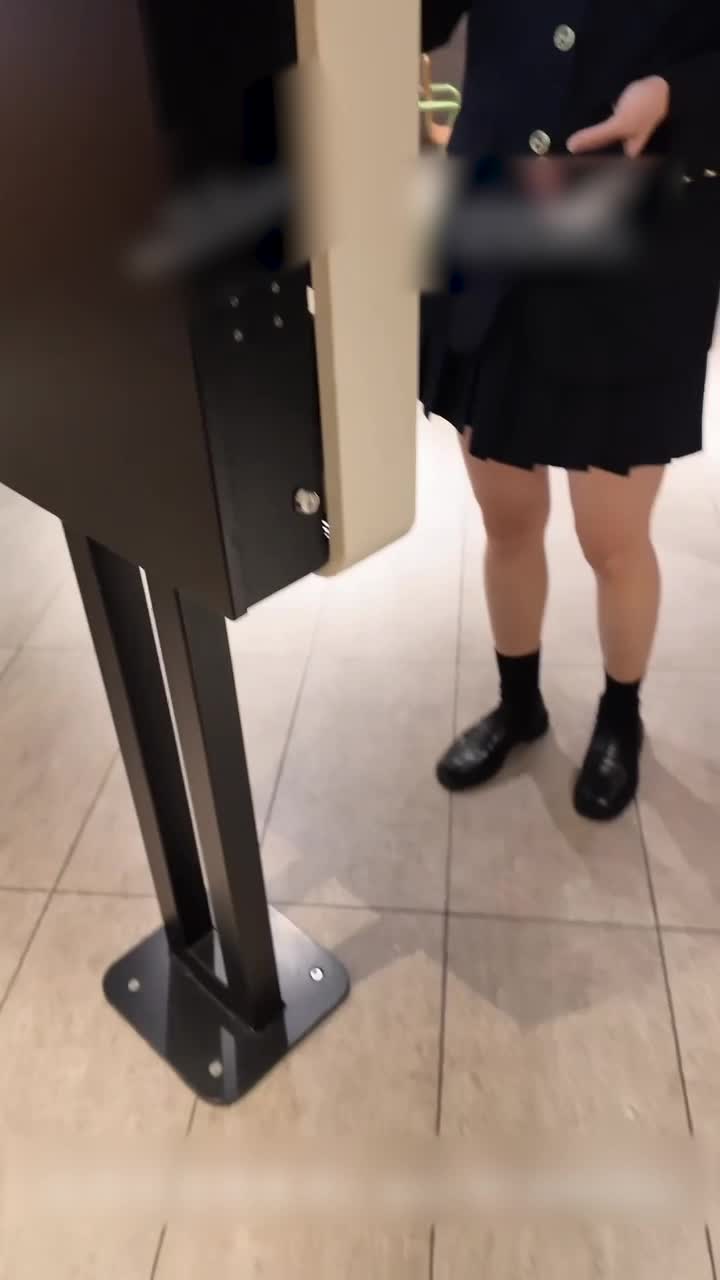 Đưa học sinh đi ăn McDonald's thì có thể mang về nhà hàng.