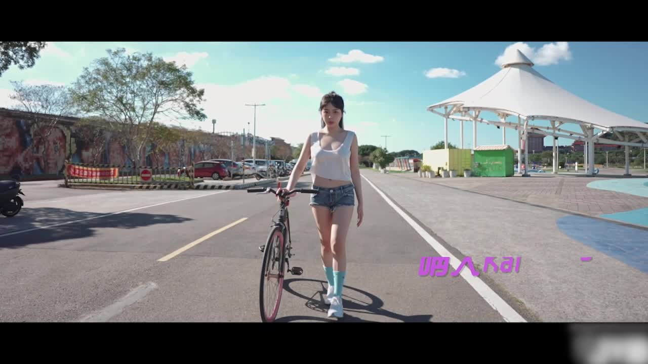 Dajia Riverside Rampage Shilin Squid Girl "Sunny Day" é um plano aproximado com uma perspetiva subjectiva absoluta na primeira pessoa! Fantasias sexuais em casas de banho públicas realizadas