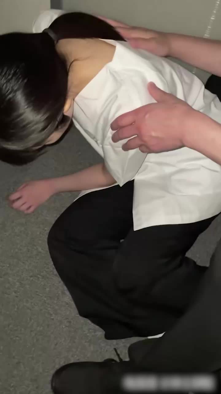 0411_Ragazza ubriaca