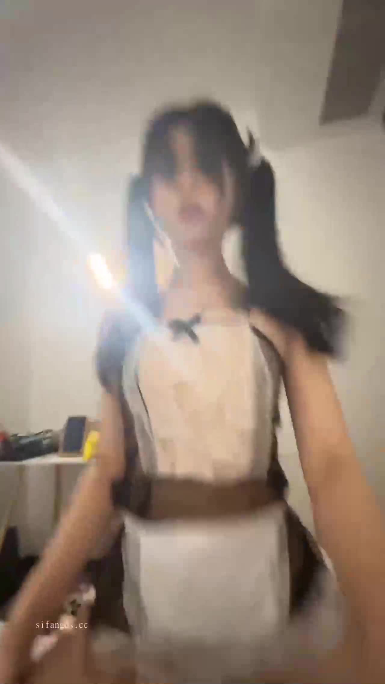 telegram 孙禾颐 - 骚货女友身穿女仆装帮双马尾，好清纯